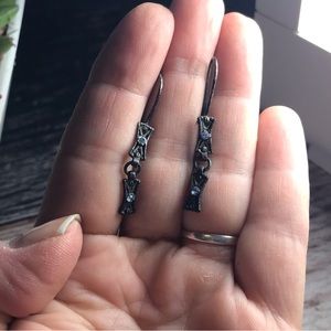 🎉Nice black metal and blue stone Earrings🎉